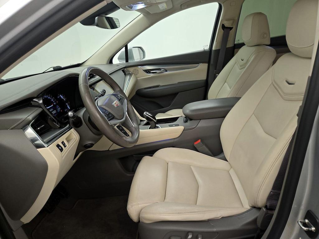 used 2017 Cadillac XT5 car, priced at $15,998