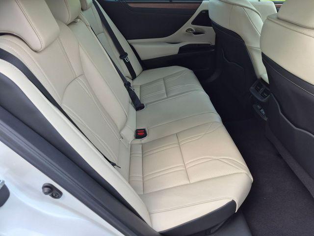 used 2025 Lexus ES 300h car, priced at $51,990