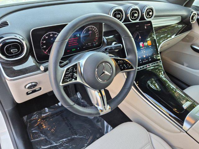 Mercedes-Benz GLC view 11