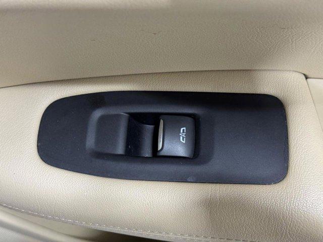 used 2017 Cadillac XT5 car, priced at $15,500