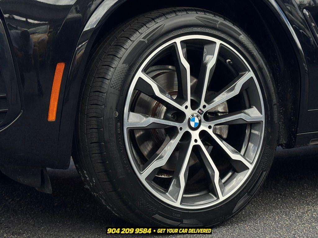 BMW X3 view 12