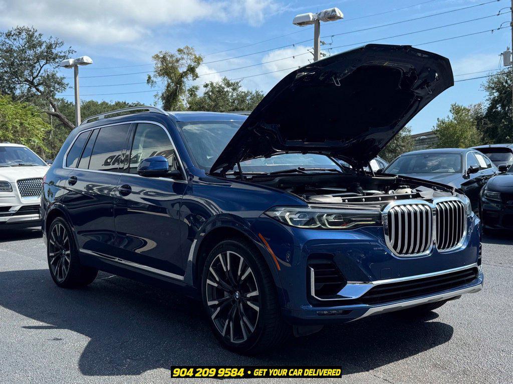 BMW X7 view 47