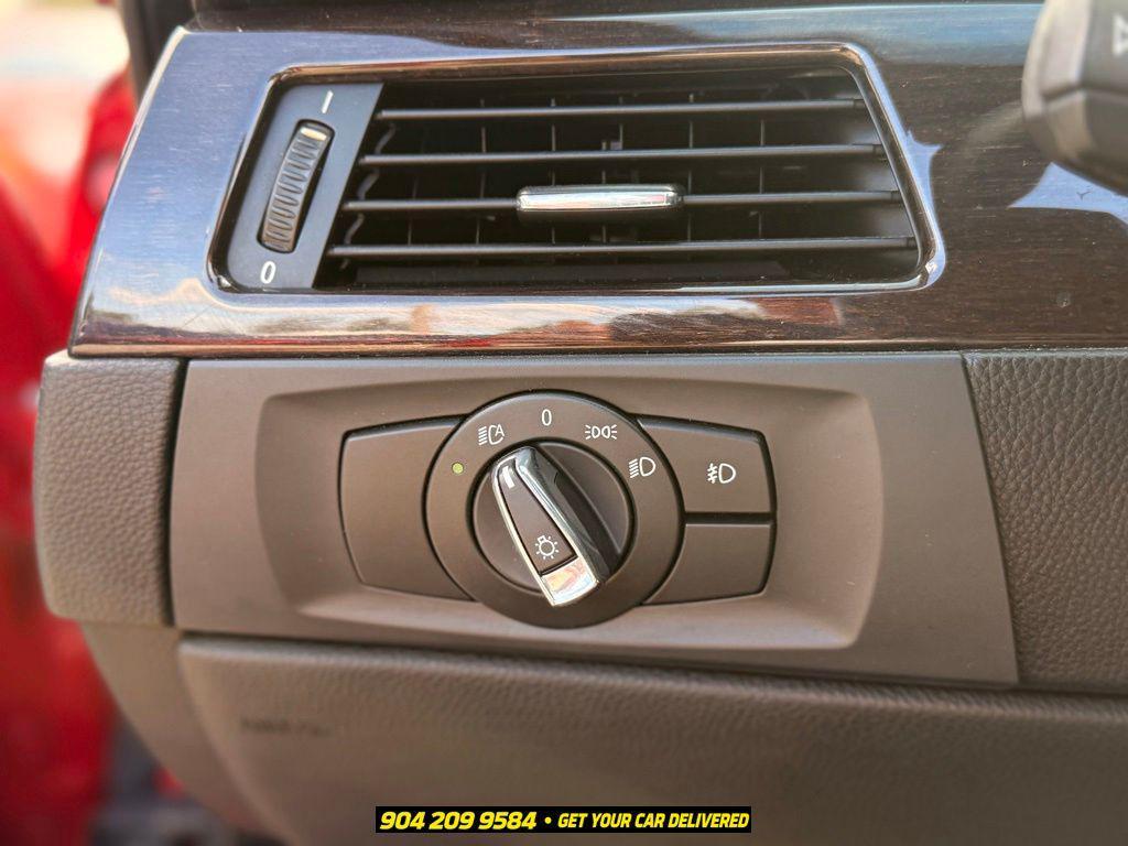 BMW 3 Series view 15