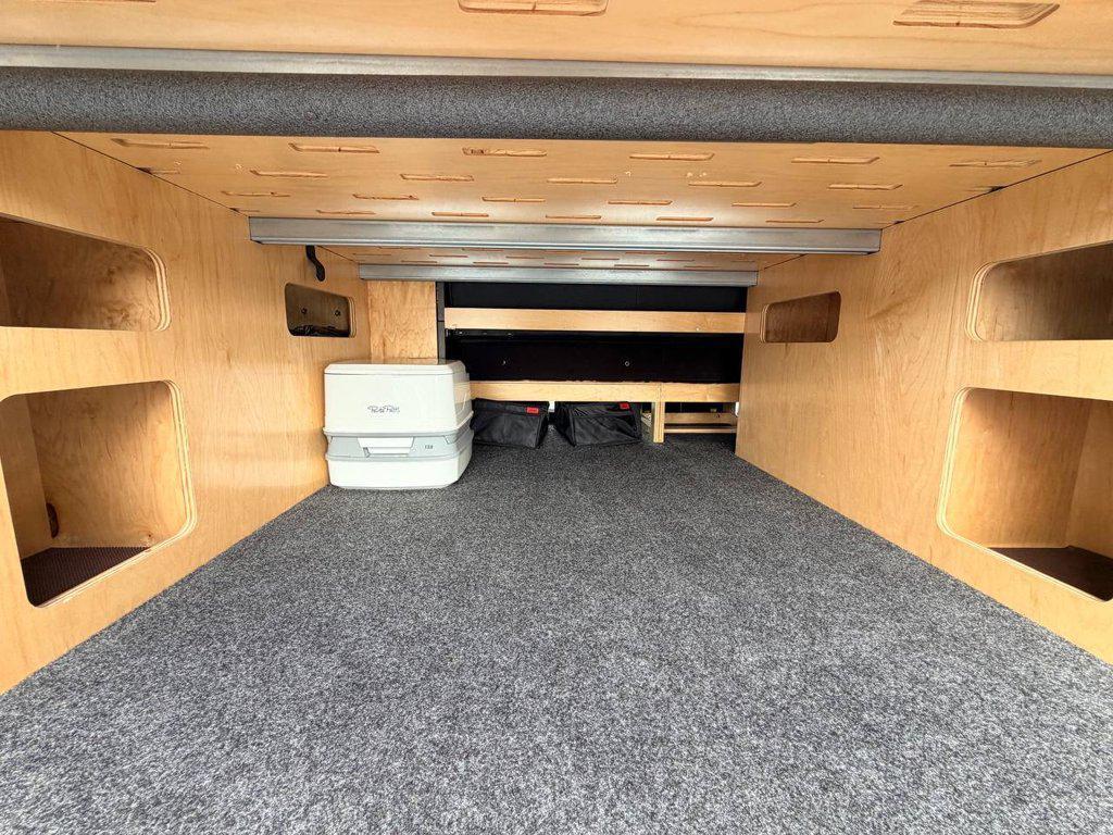 Mercedes-Benz Sprinter view 46
