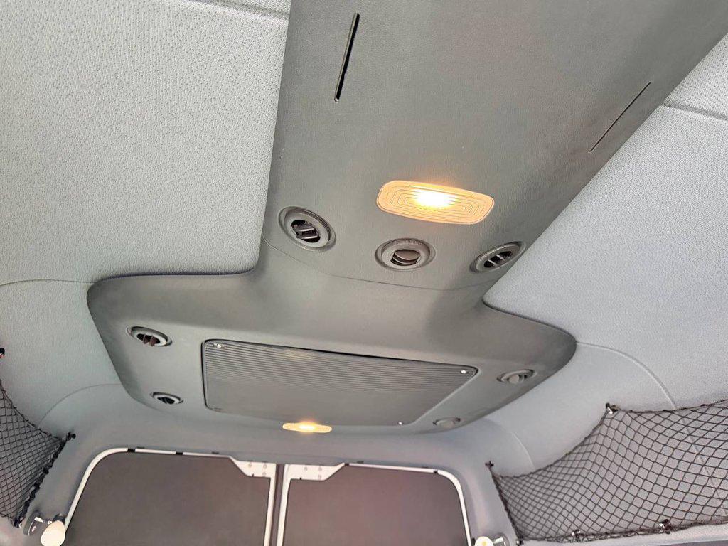 Mercedes-Benz Sprinter view 42