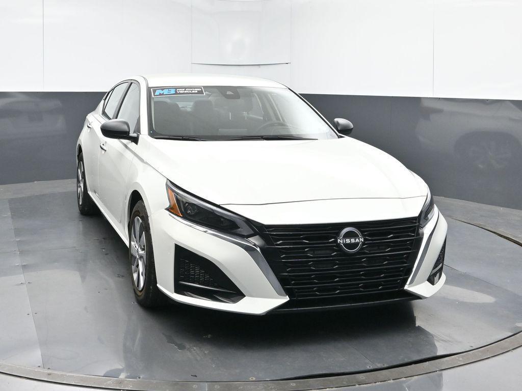 used 2025 Nissan Altima car, priced at $19,999