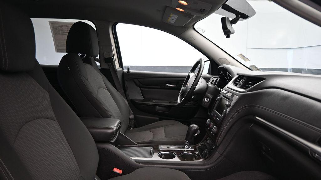 used 2015 Chevrolet Traverse car, priced at $5,888