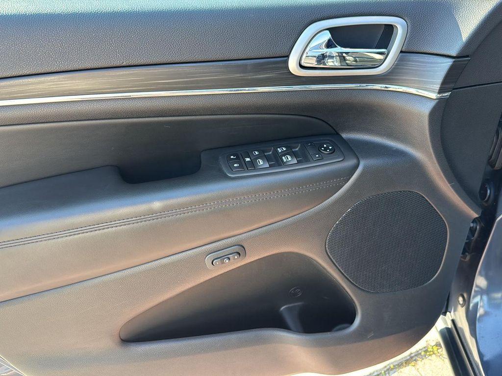 used 2020 Jeep Grand Cherokee car, priced at $19,990