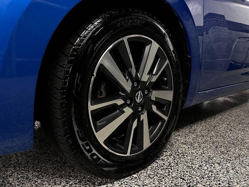 used 2021 Nissan Versa car