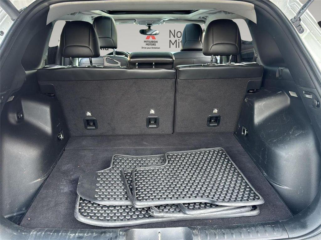 used 2020 Jeep Cherokee car, priced at $19,165