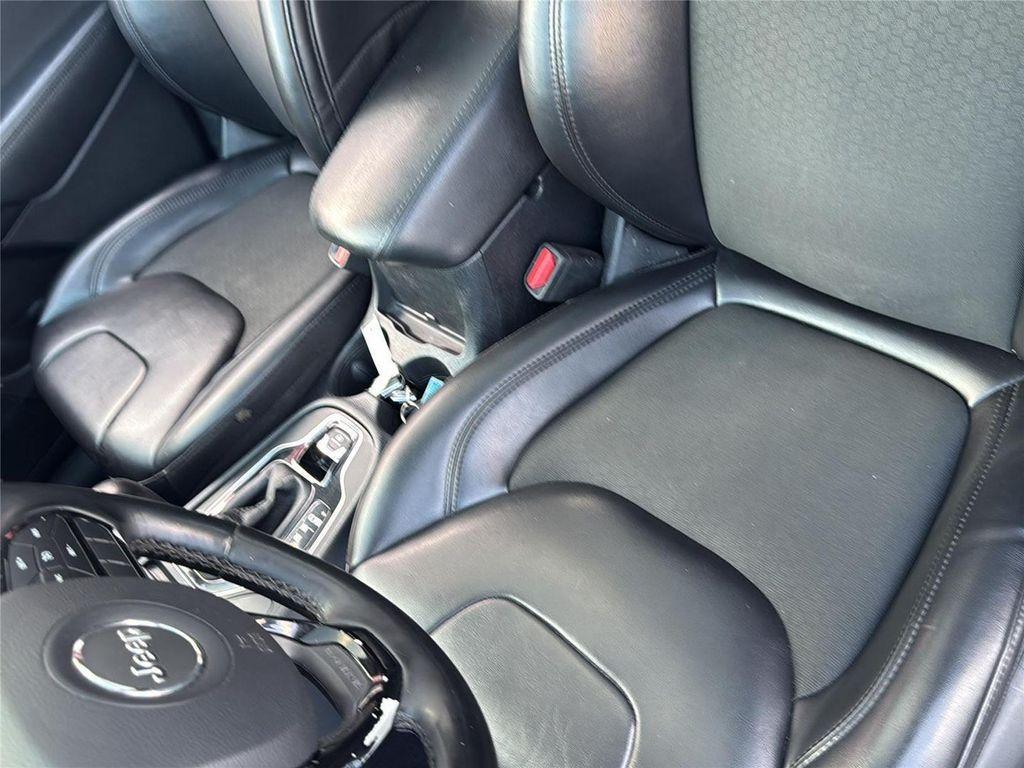 used 2020 Jeep Cherokee car, priced at $19,165
