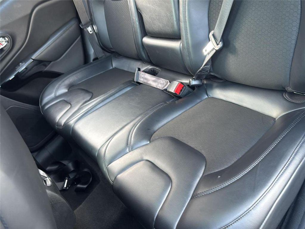 used 2020 Jeep Cherokee car, priced at $19,165