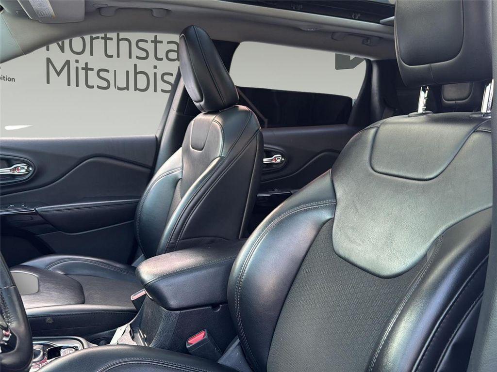 used 2020 Jeep Cherokee car, priced at $19,165