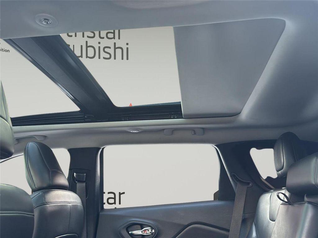 used 2020 Jeep Cherokee car, priced at $19,165
