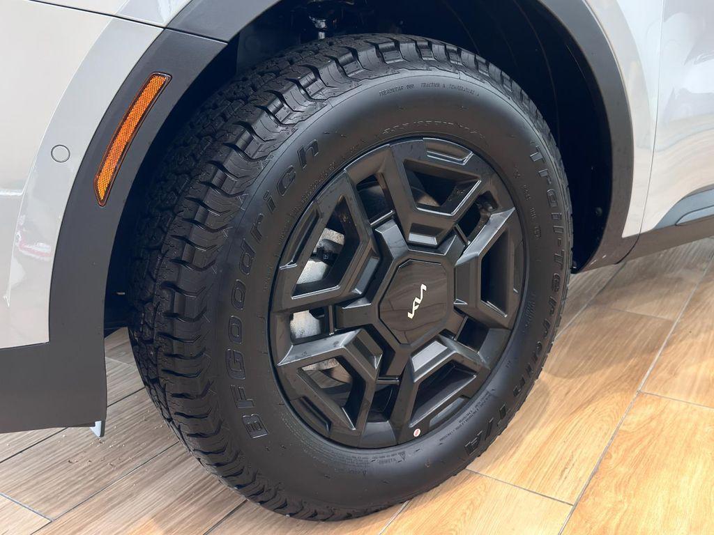 used 2024 Kia Sorento car, priced at $36,990