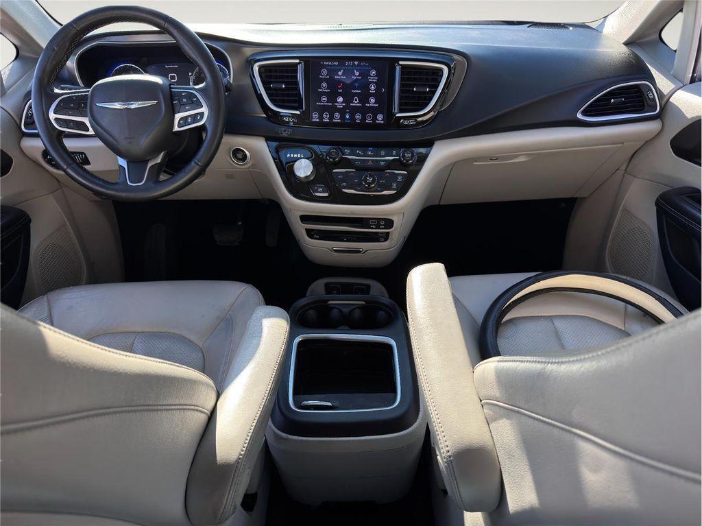 used 2020 Chrysler Pacifica car, priced at $20,895