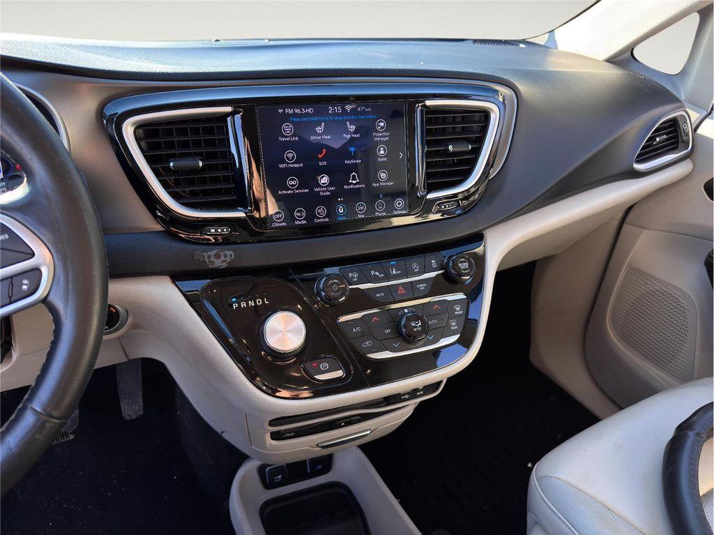 used 2020 Chrysler Pacifica car, priced at $20,895