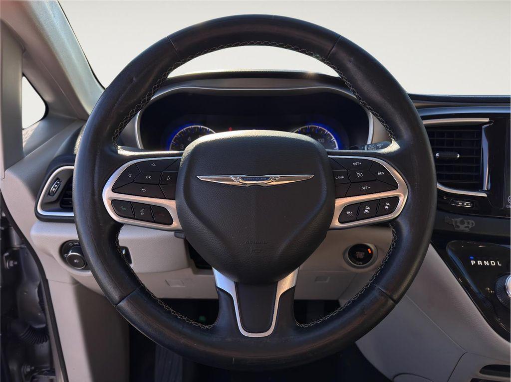 used 2020 Chrysler Pacifica car, priced at $20,895