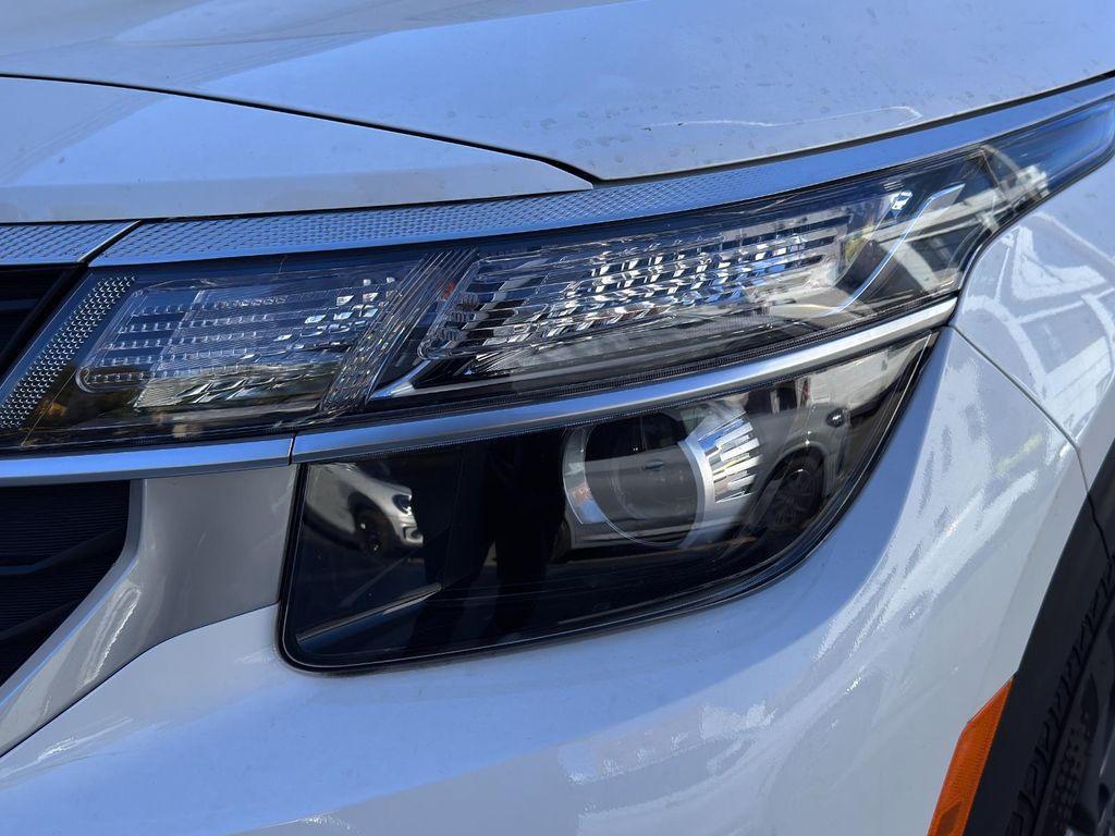 used 2024 Kia Seltos car, priced at $20,895