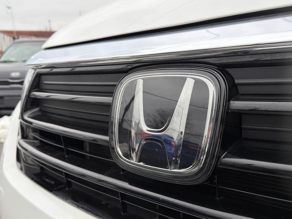 used 2024 Honda Odyssey car, priced at $39,895