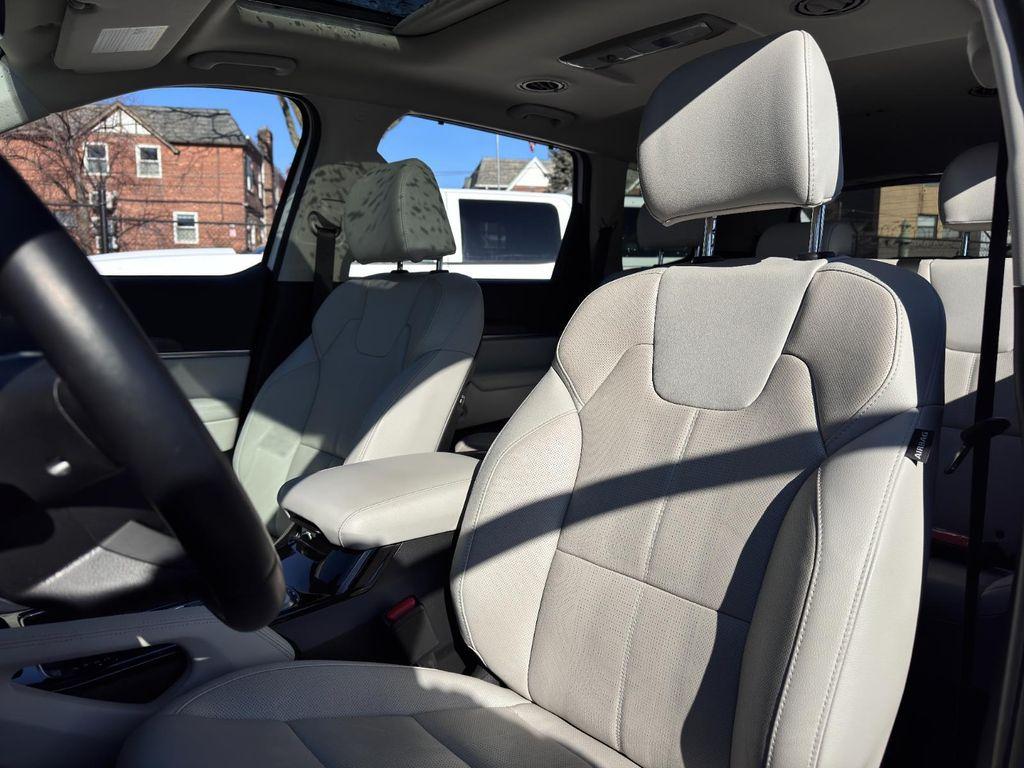 used 2024 Kia Telluride car, priced at $32,695