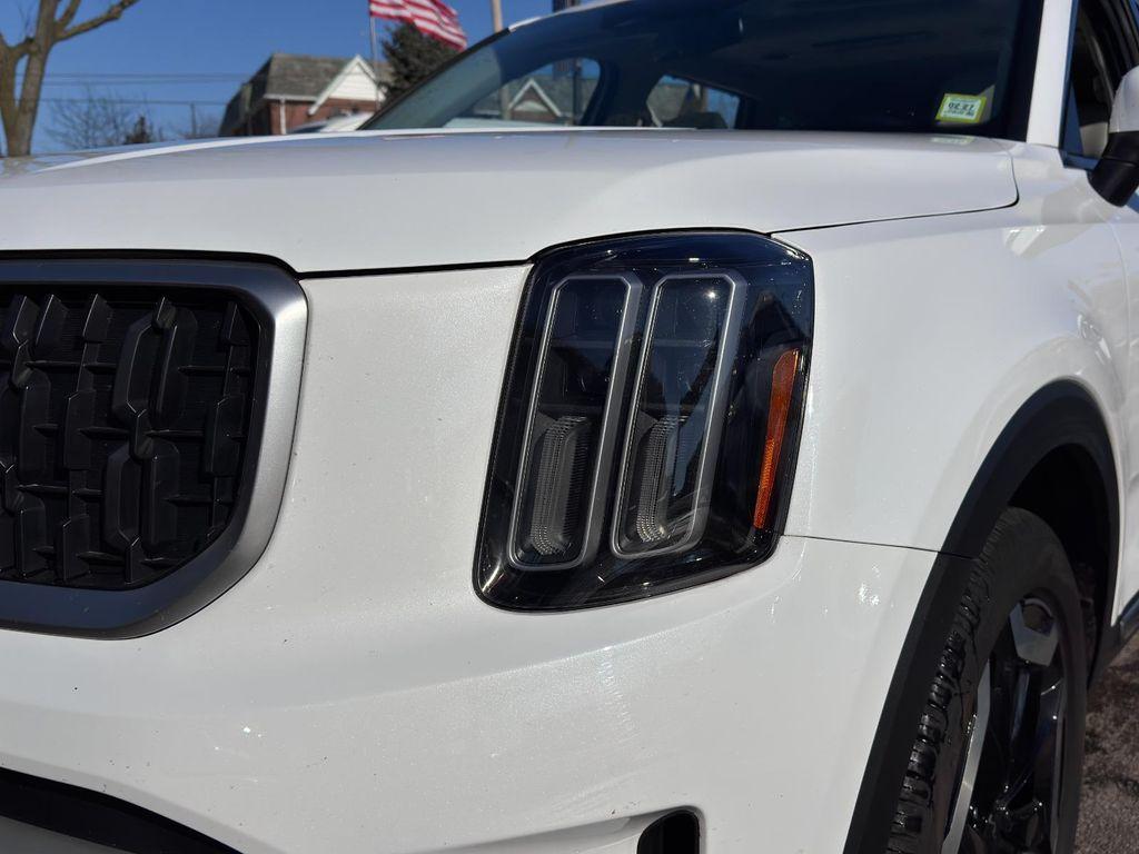used 2024 Kia Telluride car, priced at $32,695