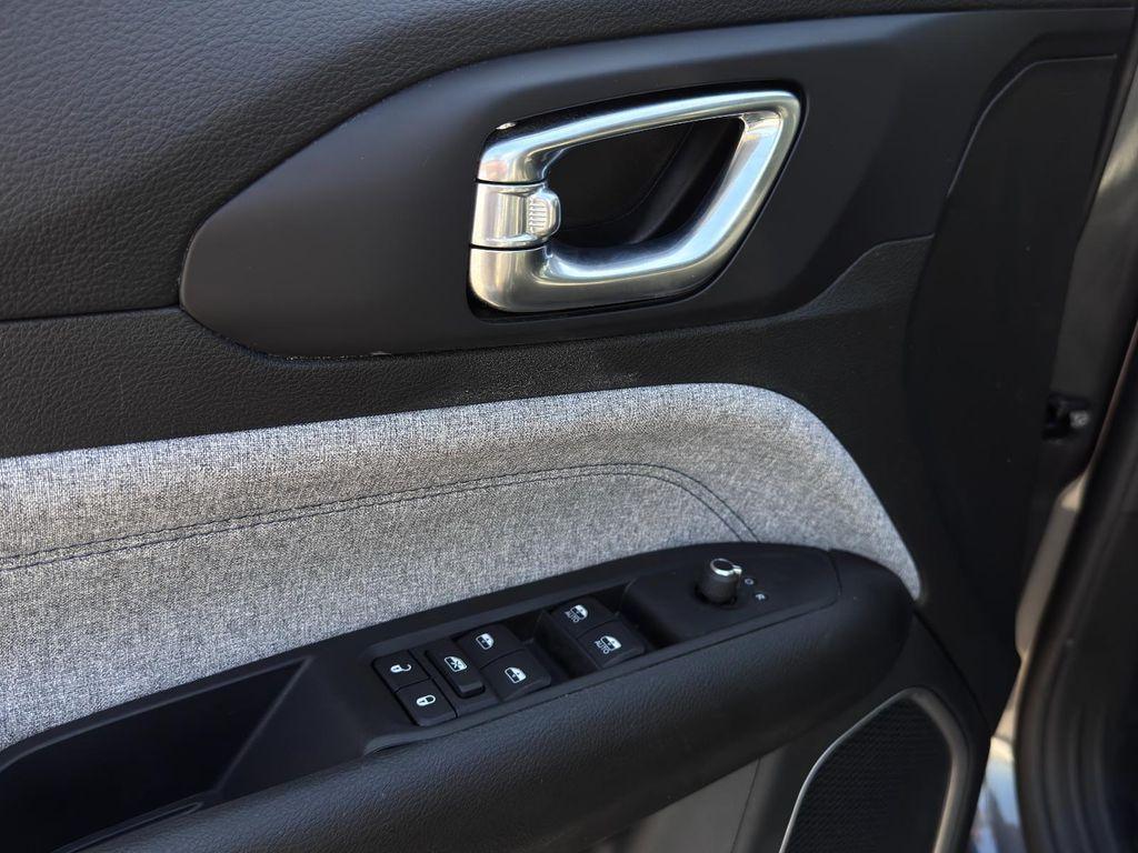 used 2022 Jeep Compass car, priced at $16,995