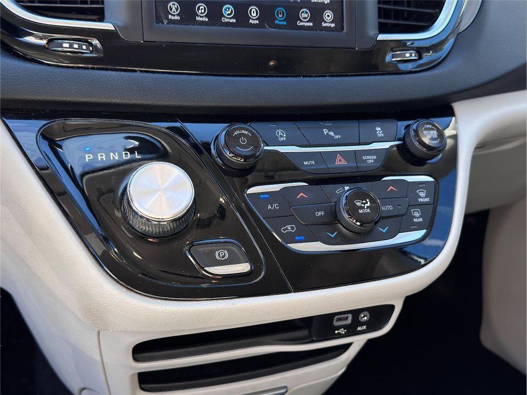 used 2020 Chrysler Pacifica car, priced at $15,695