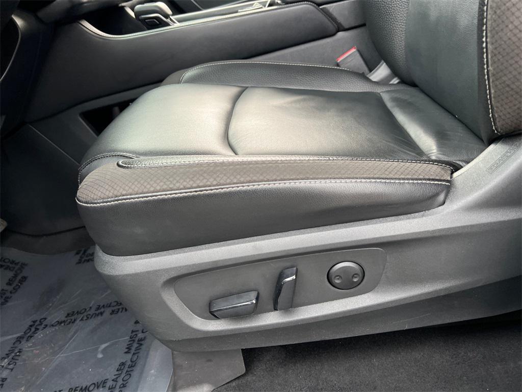 used 2022 Nissan Pathfinder car, priced at $25,995