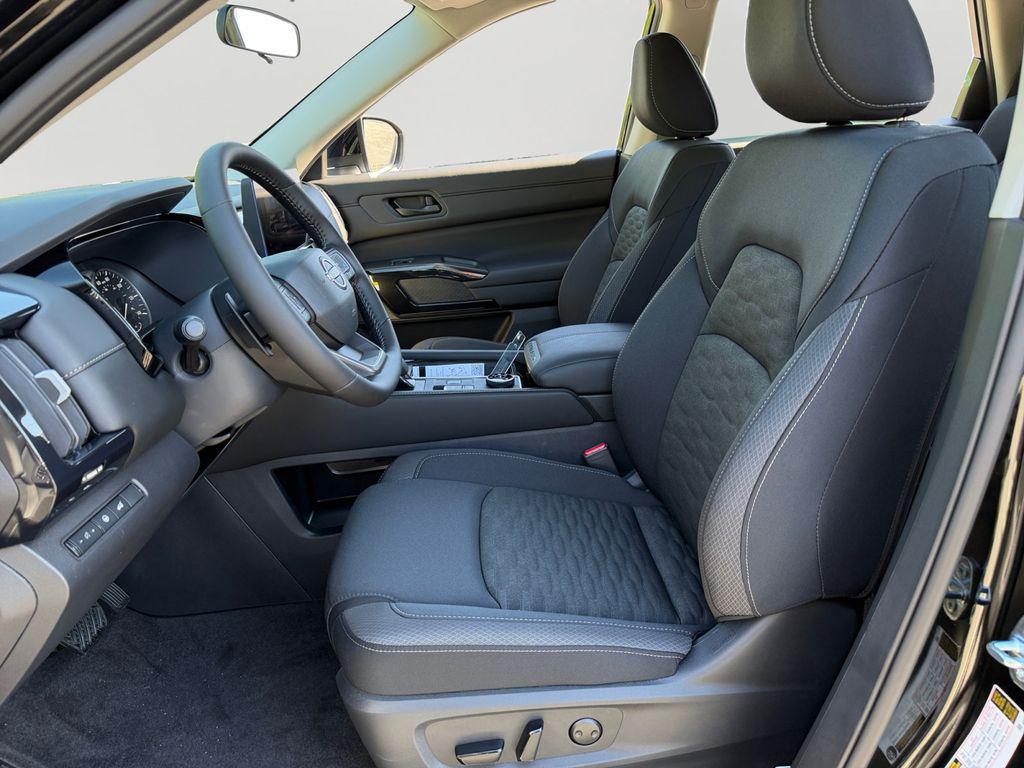 new 2026 Nissan Pathfinder car, priced at $39,426