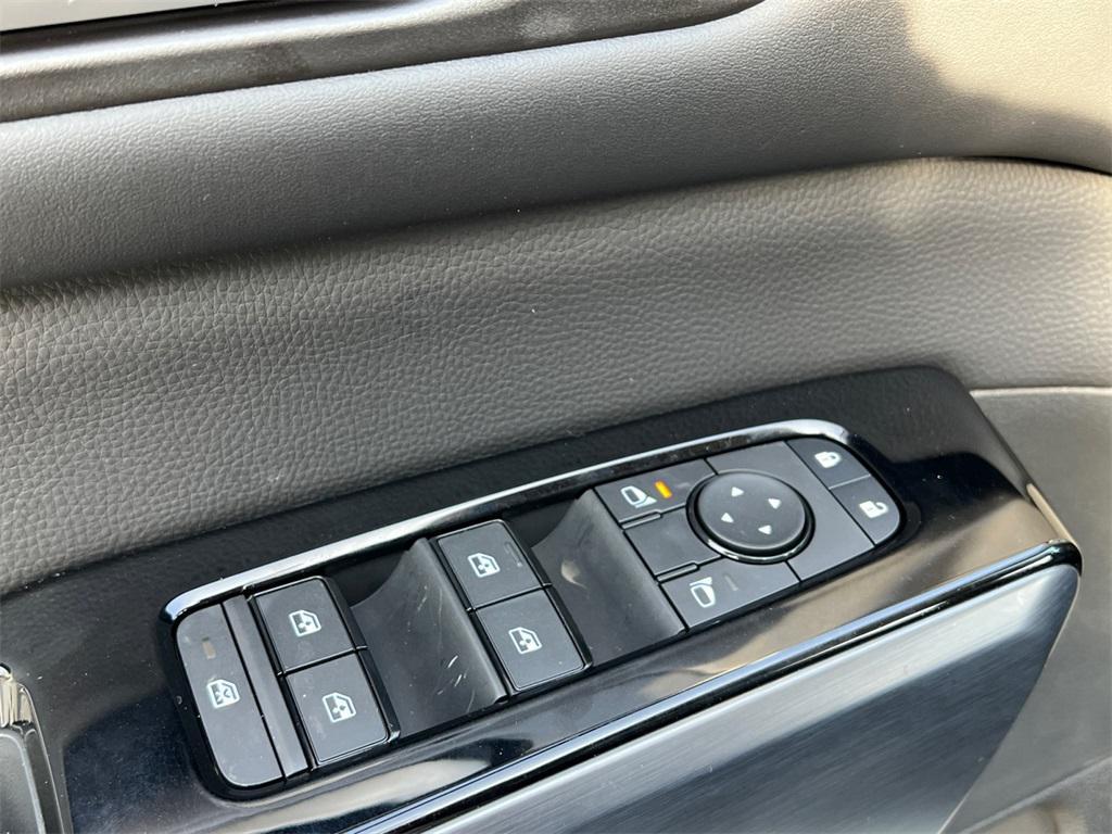 new 2025 Nissan Pathfinder car, priced at $36,319