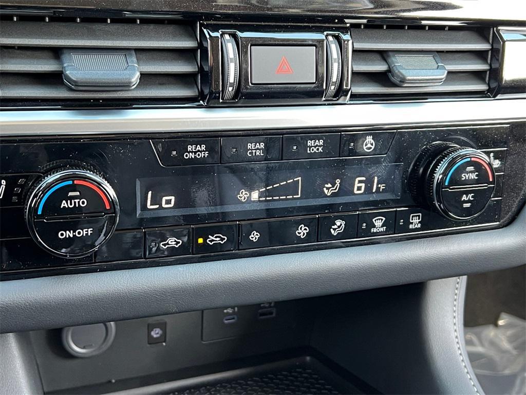 new 2025 Nissan Pathfinder car, priced at $36,319