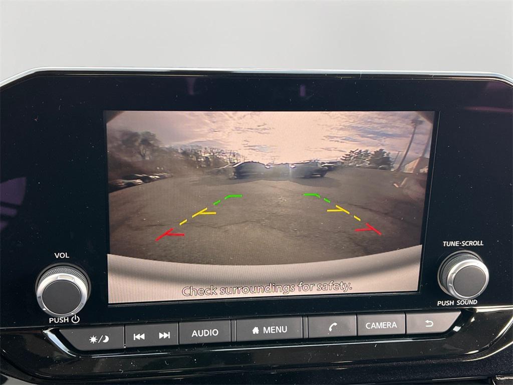 new 2025 Nissan Pathfinder car, priced at $33,928