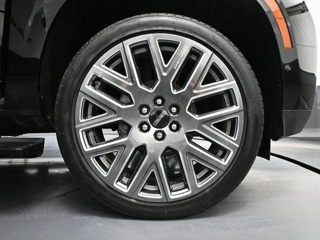 used 2025 GMC Yukon car, priced at $92,693