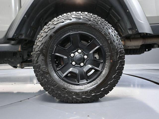 used 2022 Jeep Gladiator car, priced at $35,493