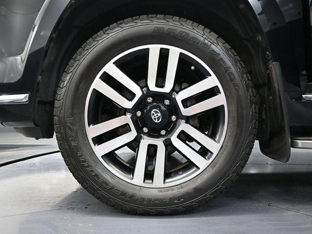2018 Midnight Black Metallic Toyota 4Runner