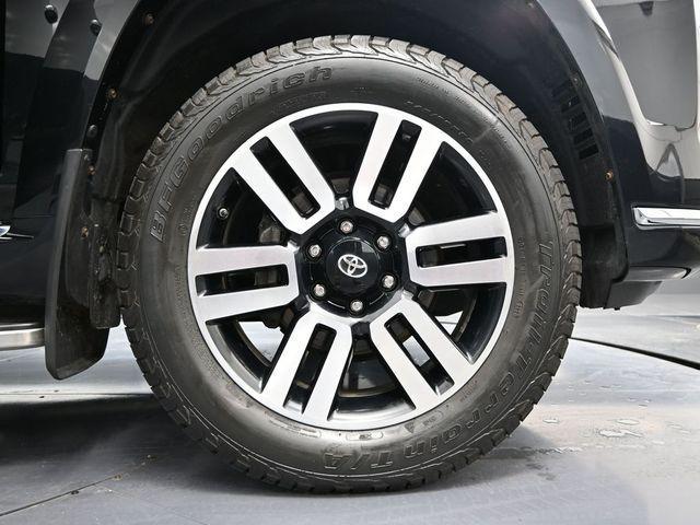 2018 Midnight Black Metallic Toyota 4Runner