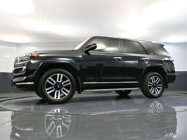 2018 Midnight Black Metallic Toyota 4Runner