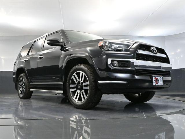 2018 Midnight Black Metallic Toyota 4Runner