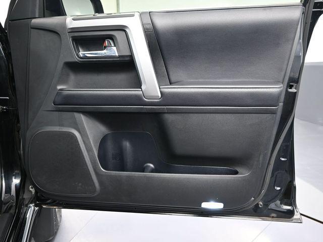 2018 Midnight Black Metallic Toyota 4Runner
