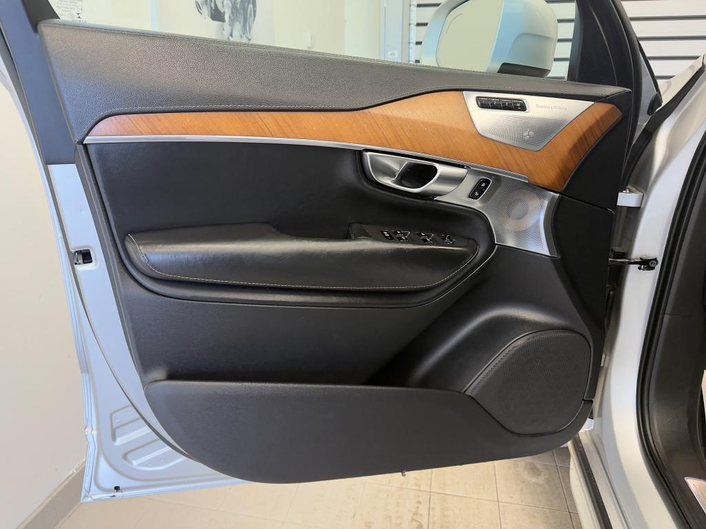 used 2018 Volvo XC90 car, priced at $15,476