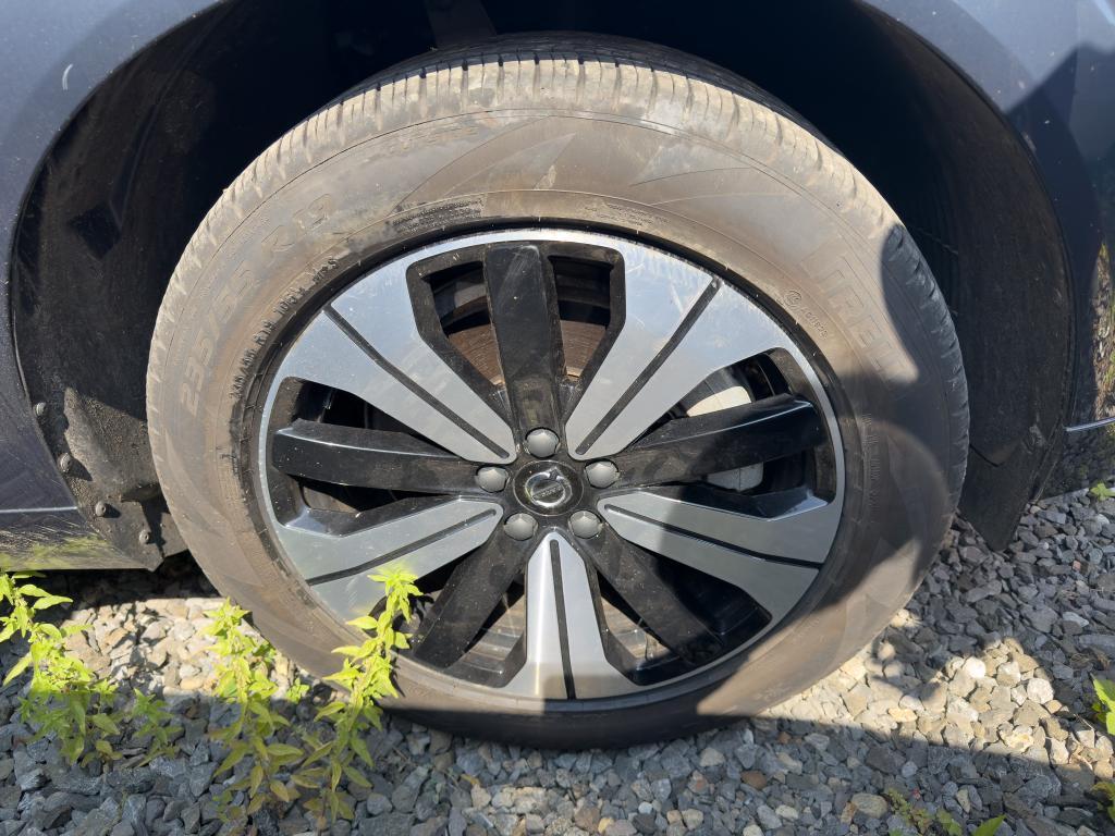 used 2024 Volvo XC60 Recharge Plug-In Hybrid car, priced at $42,944