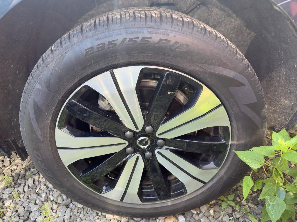 used 2024 Volvo XC60 Recharge Plug-In Hybrid car, priced at $42,944