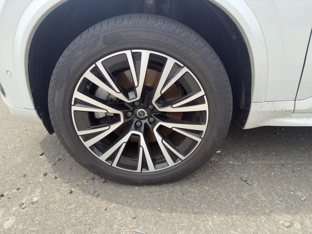 used 2023 Volvo XC90 Recharge Plug-In Hybrid car, priced at $45,027