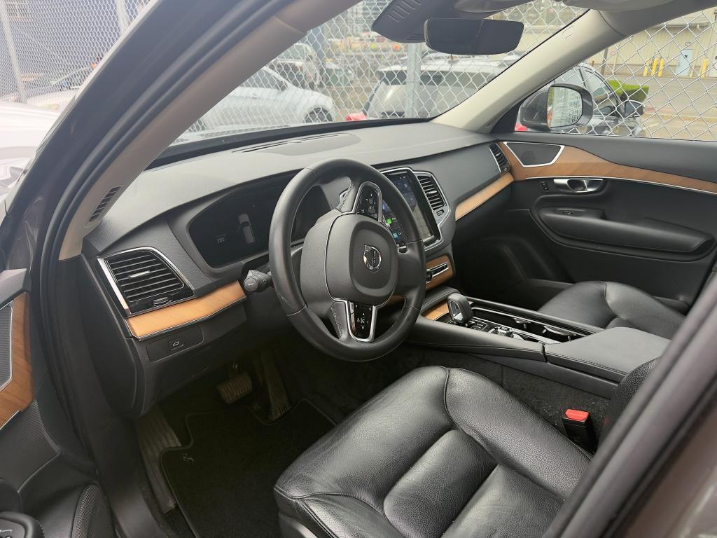 used 2023 Volvo XC90 car, priced at $35,902