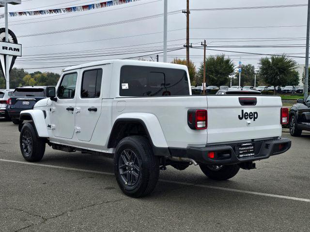 new 2026 Jeep Gladiator car, priced at $44,995