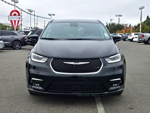 used 2024 Chrysler Pacifica car, priced at $26,650