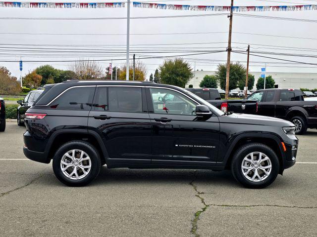 used 2022 Jeep Grand Cherokee car, priced at $31,499