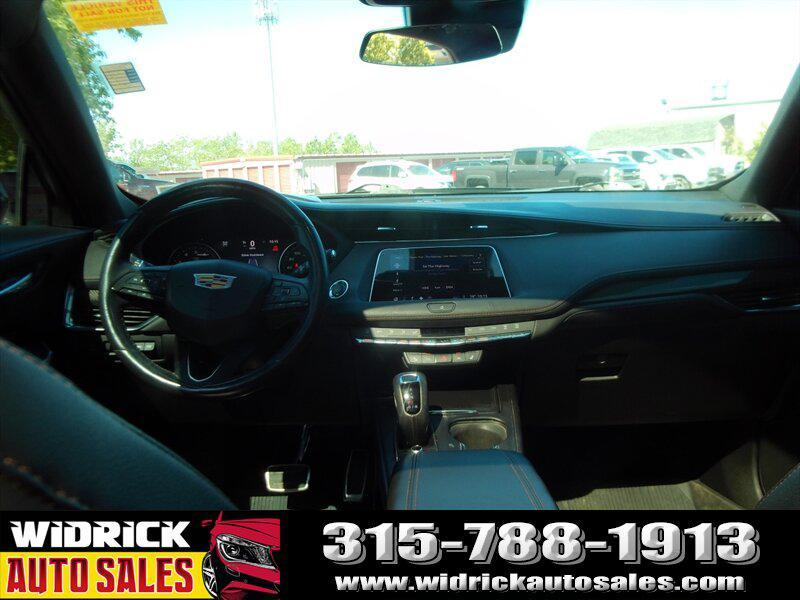 used 2019 Cadillac XT4 car, priced at $21,998