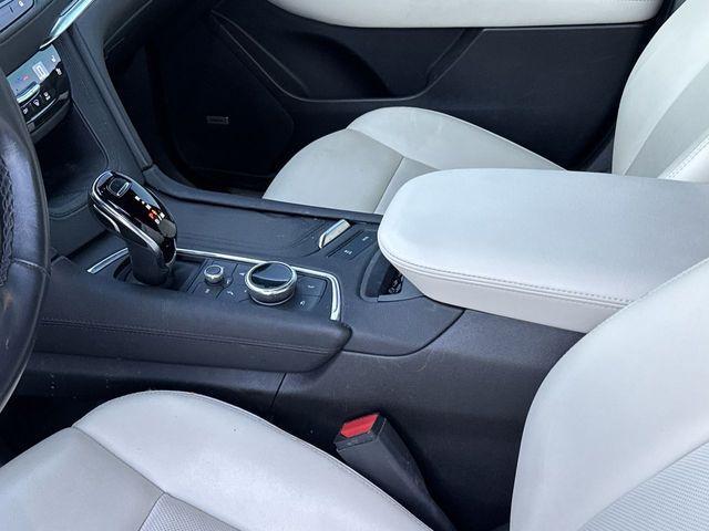 used 2023 Cadillac XT5 car, priced at $33,499